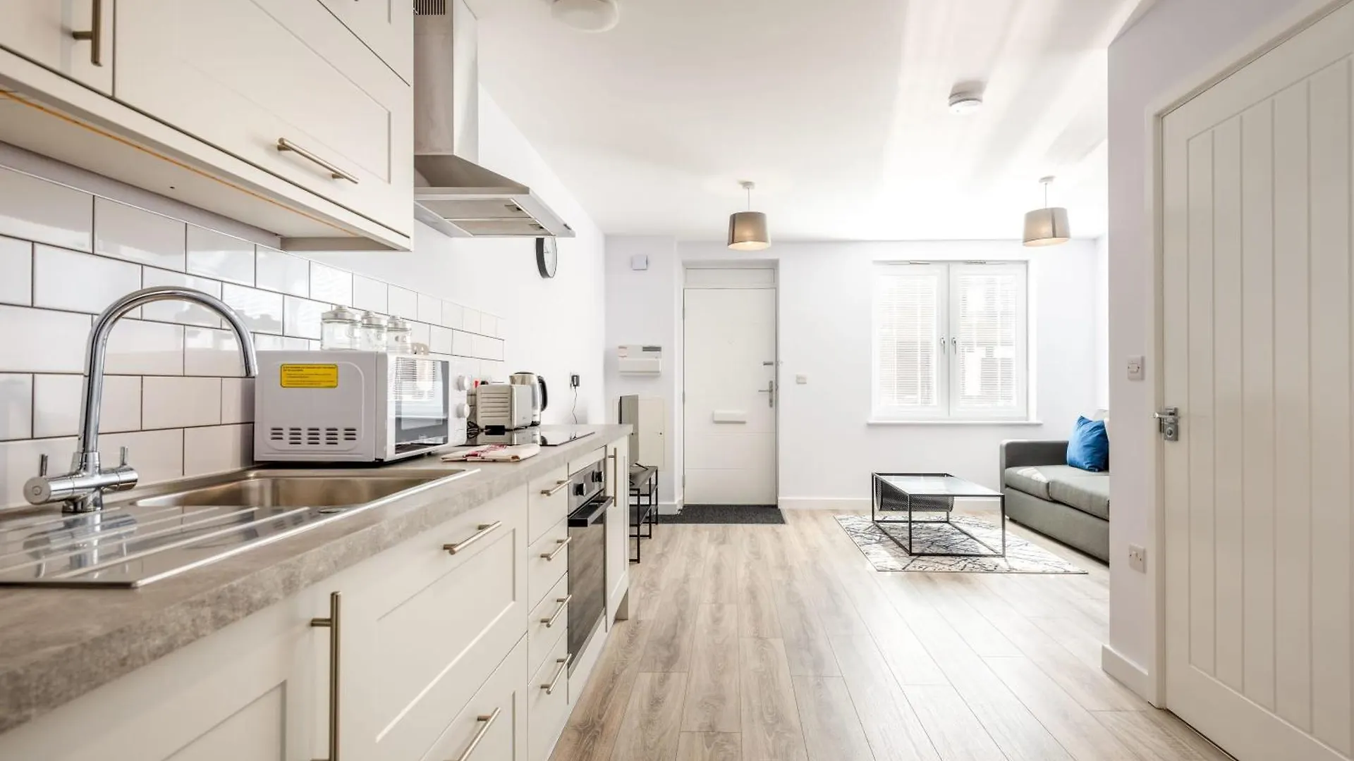 Contemporary 1 Bedroom Home In York의 연락처